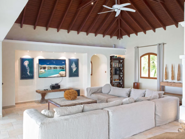 Bay Beachfront Luxury Six Bedroom Home in Saint Martin